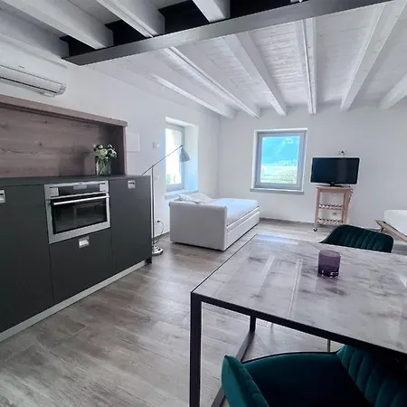 Absentia 1763 Garda Boutique - Front Apartamento