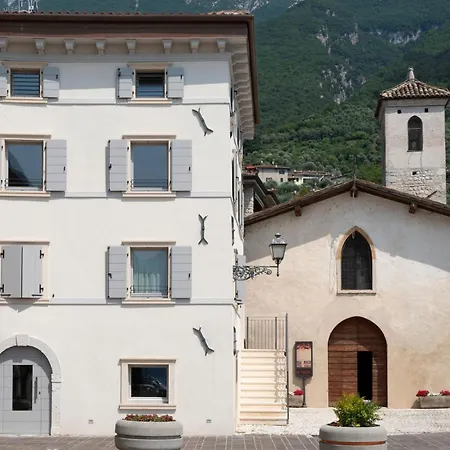Absentia 1763 Garda Boutique - Front Apartamento *