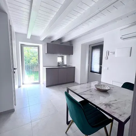 Apartamento Absentia 1763 Garda Boutique - Front