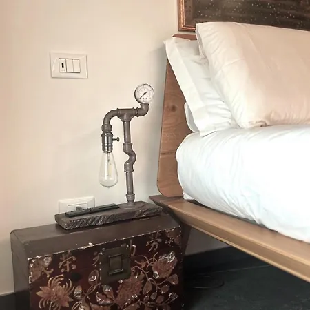 Absentia 1763 Garda Boutique - Front Apartman *